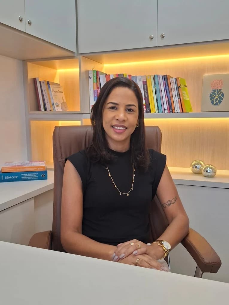 Dra. Fernanda Pires - Psicóloga e Neuropsicóloga